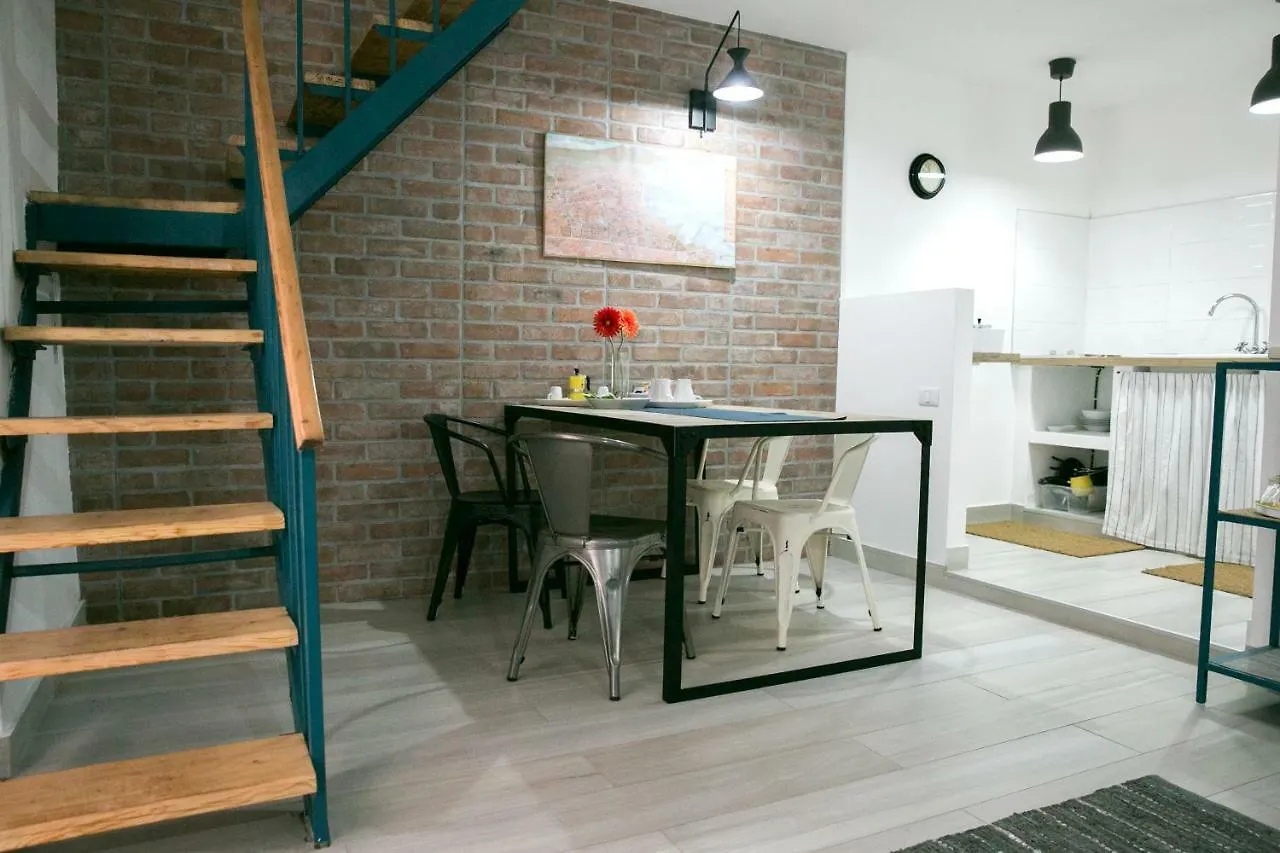 La Maisonette contacts